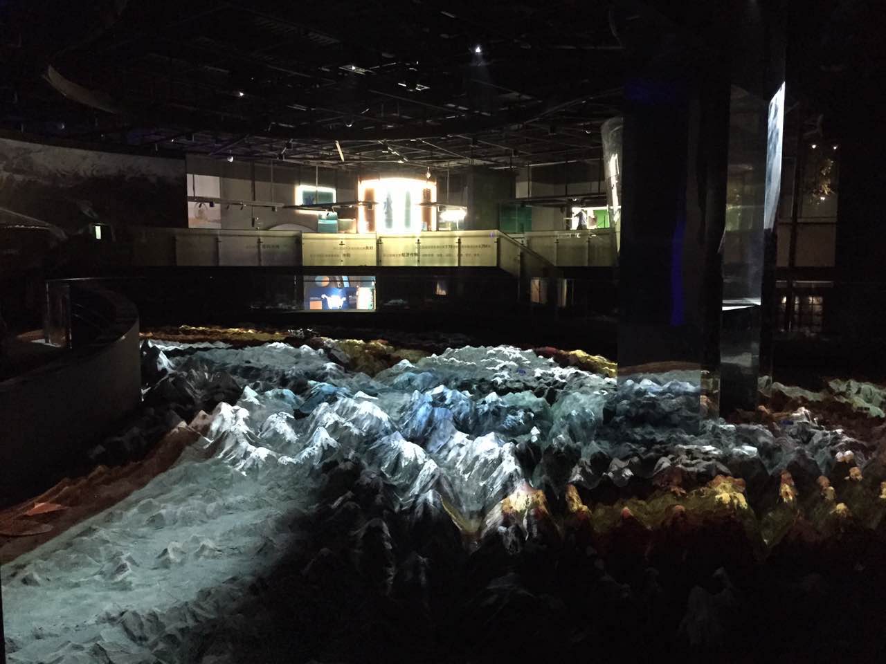 交互式電子沙盤(pán)是現(xiàn)代化信息展現(xiàn)的手段